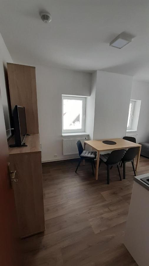 Apartmany Radost Kovarska Ngoại thất bức ảnh
