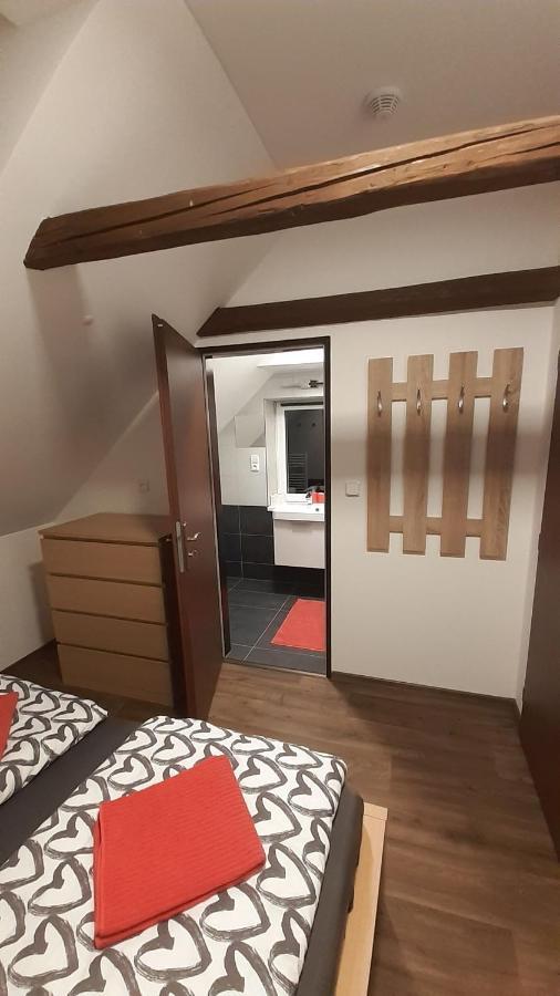 Apartmany Radost Kovarska Ngoại thất bức ảnh